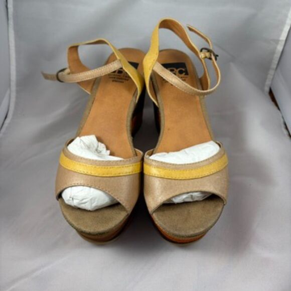 CL BY LAUNDRY Size 7 Multicolor Striped Wedge Platform Retro Heels - Picture 1 of 8